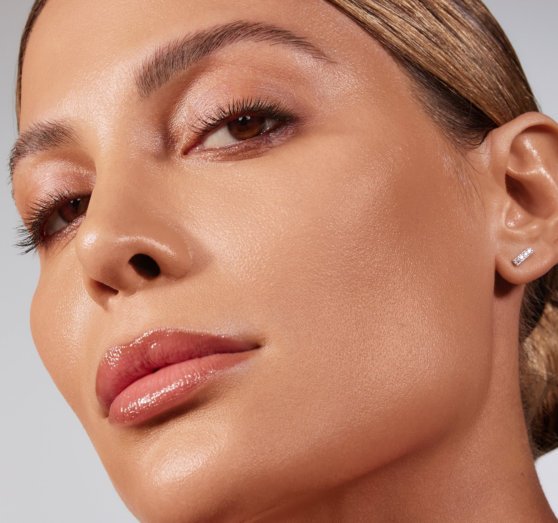 Lightform Extended Hydration Foundation - Image 58
